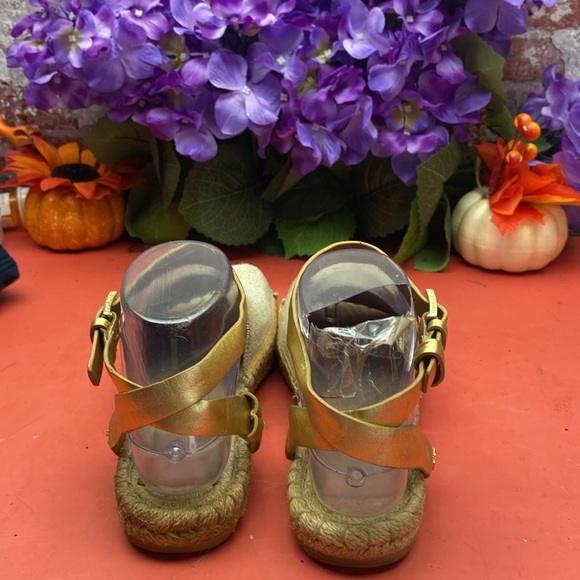 Tory Burch shoes SZ 7.5 - Picture 3 of 7